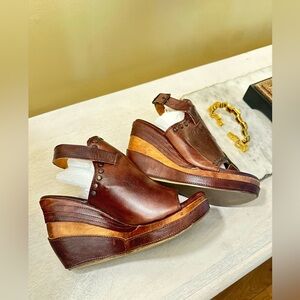 Bed Stu Joanne leather wedge loop toe sandals